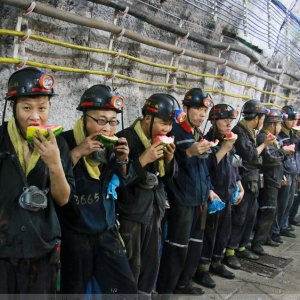 酷暑難耐，劉莊煤礦將“清涼”送到每一名職工心里